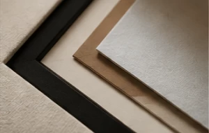 Protective black frame corner
